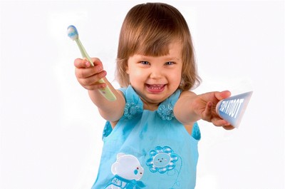 Чистим зубы с ребенком